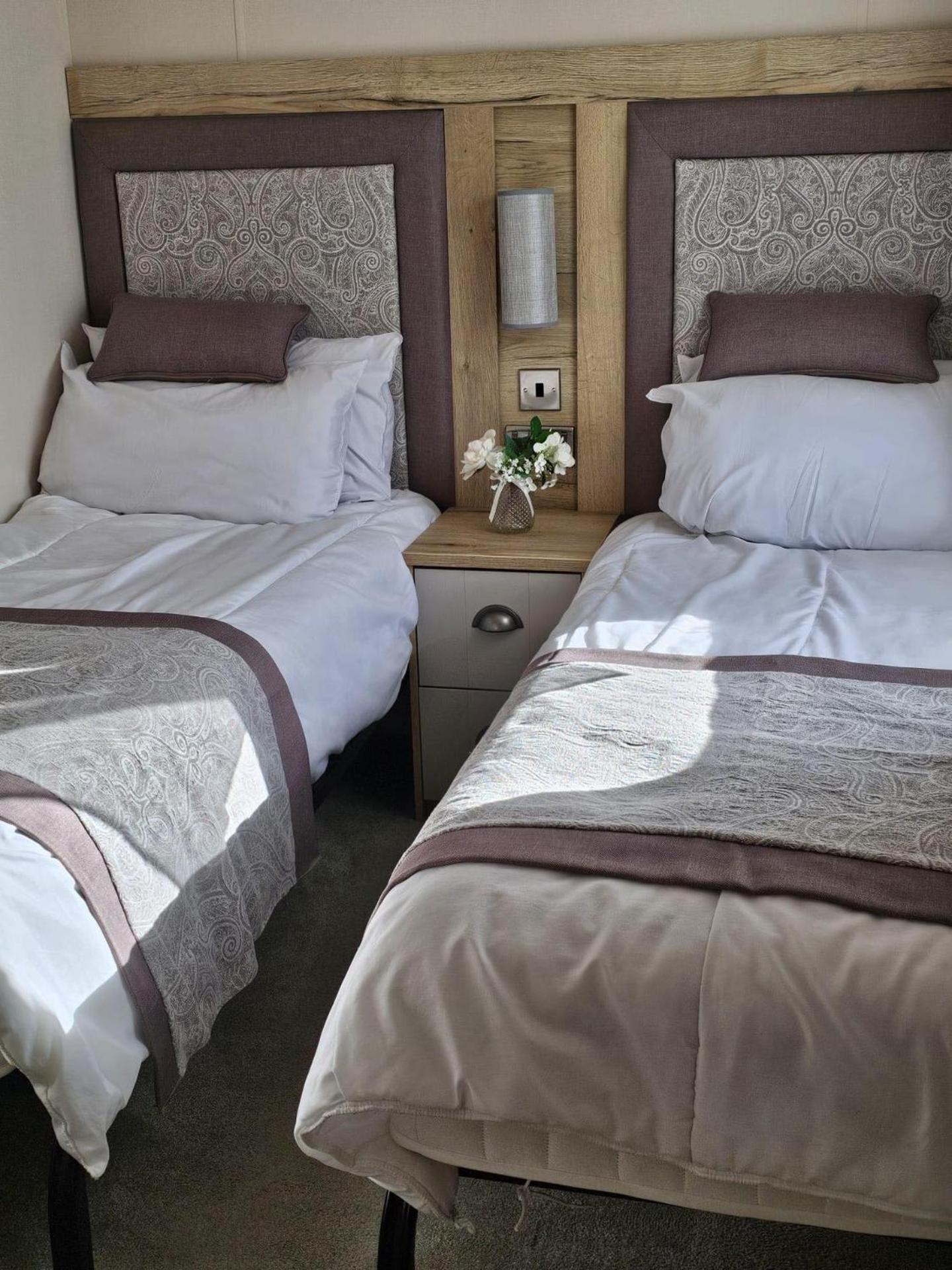 Premium 2 Bedroom Caravan With Free Wifi 亨斯坦顿 外观 照片