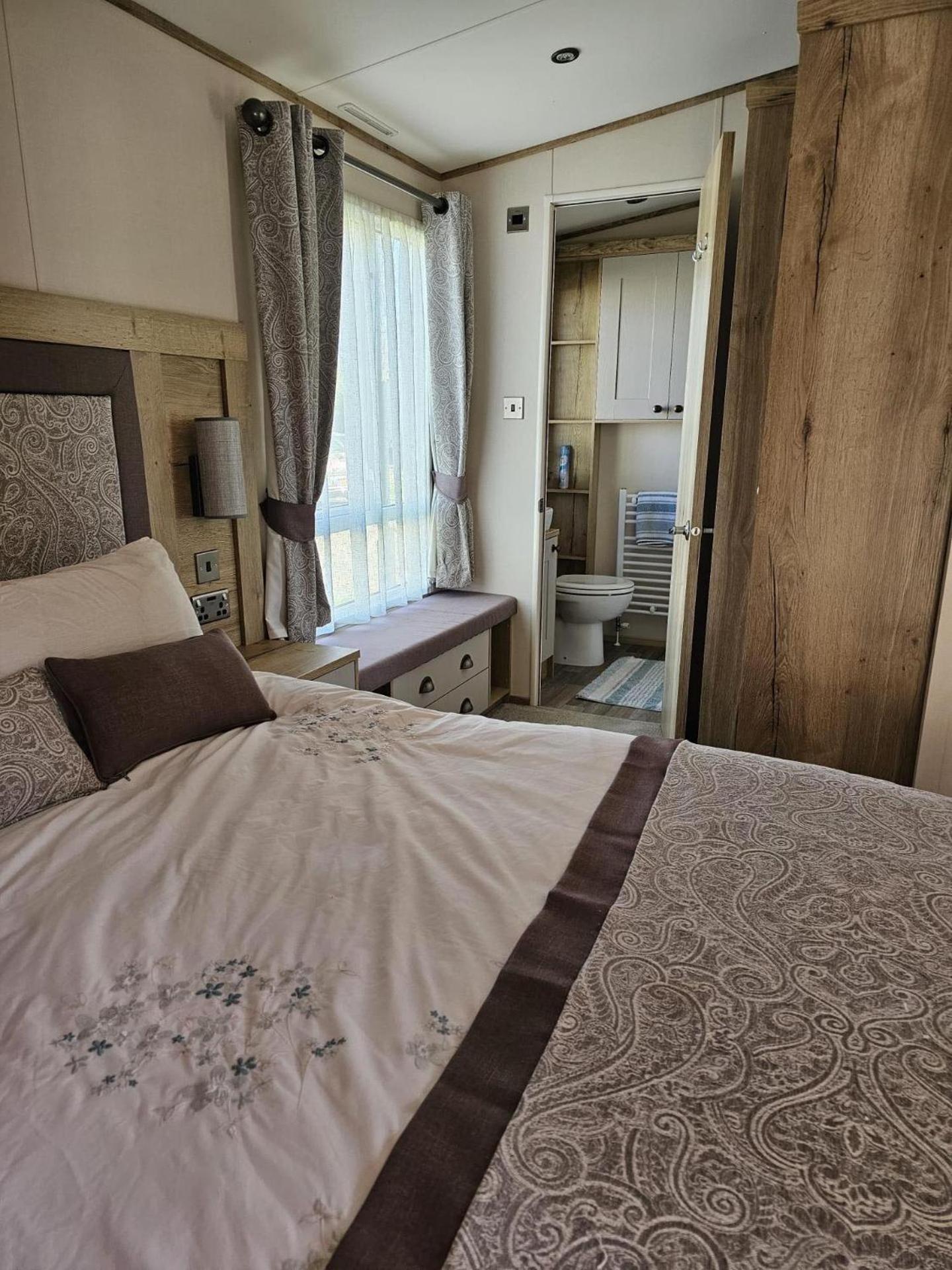 Premium 2 Bedroom Caravan With Free Wifi 亨斯坦顿 外观 照片